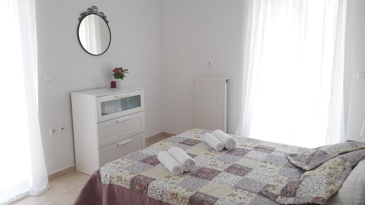 Theasis House Apartman Helmáta Kültér fotó